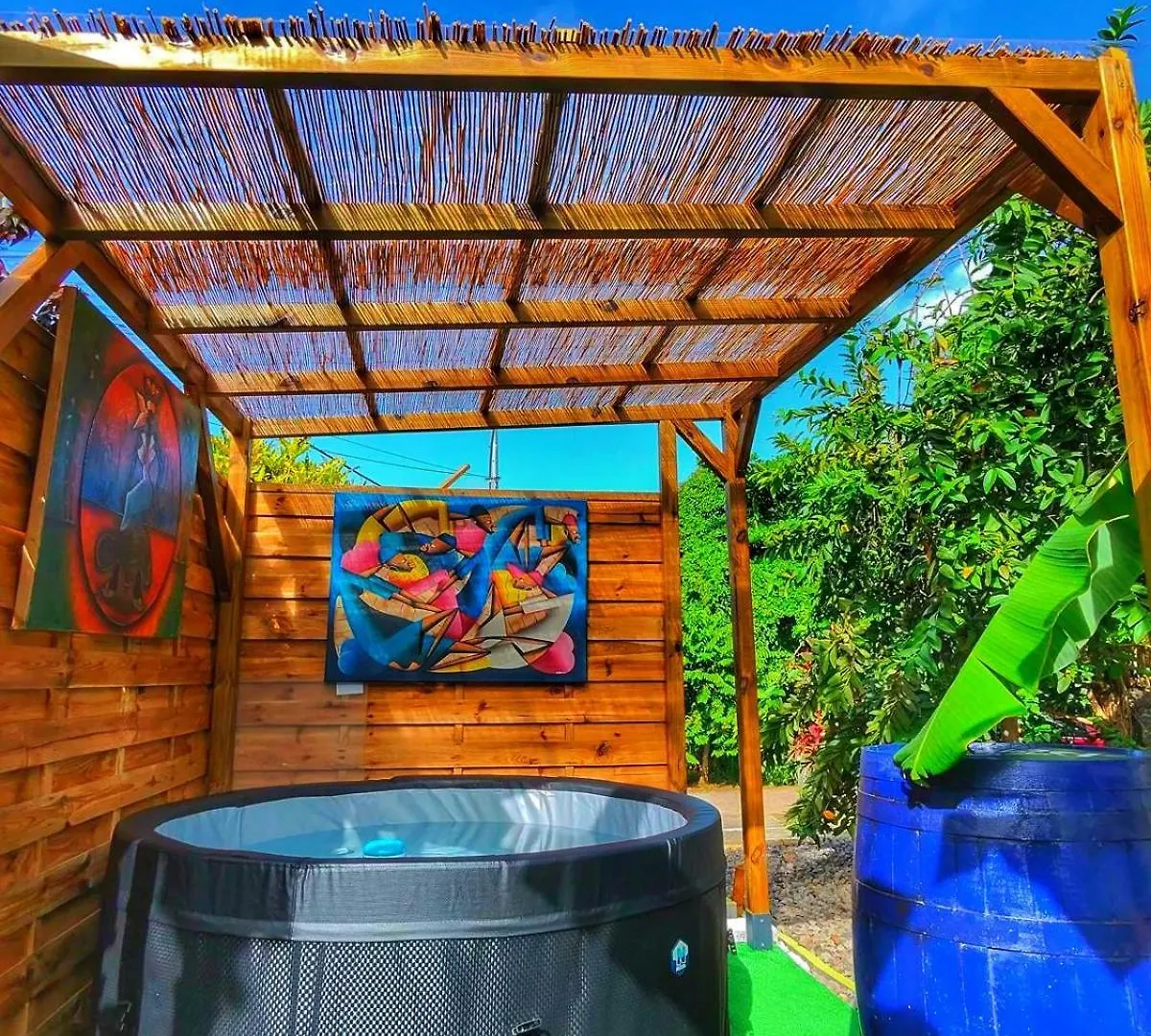 Ti Ben - Jacuzzi Privatif Jardin Tropical - Le Robert